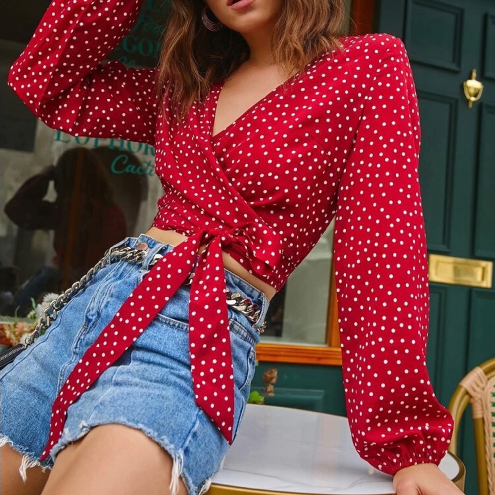 NWOT Women’s Red & White Polka Dot Crop Top